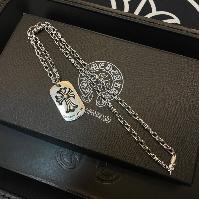 Ch**me He**ts necklaces